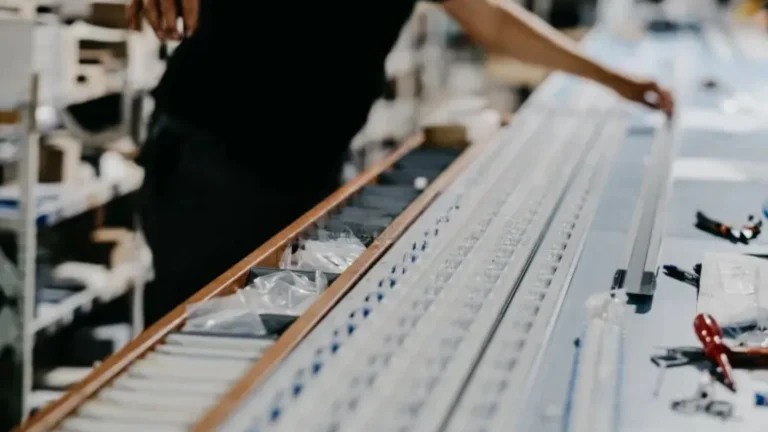 manufacturing Window Blinds (3)